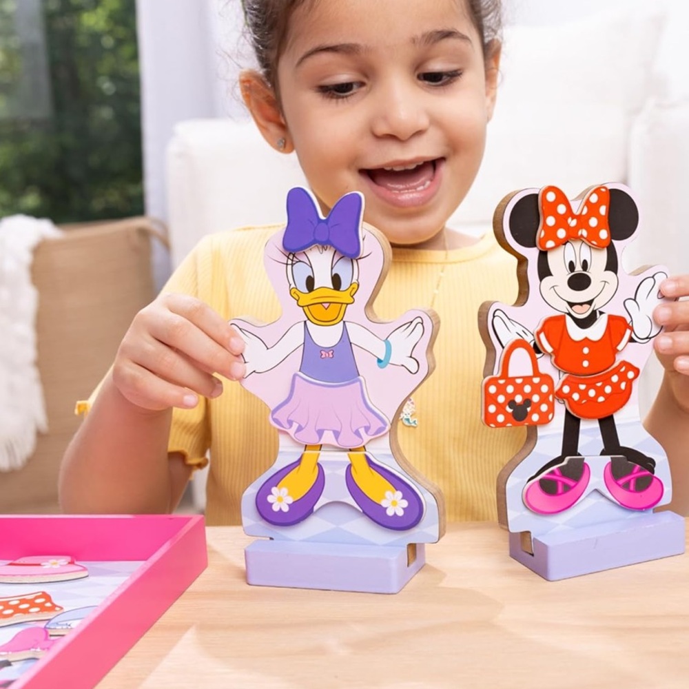 Melissa & Doug Disney Minnie Mouse and Daisy Duck Magnetic Dress-Up Set - NWT - Picture 3 of 5